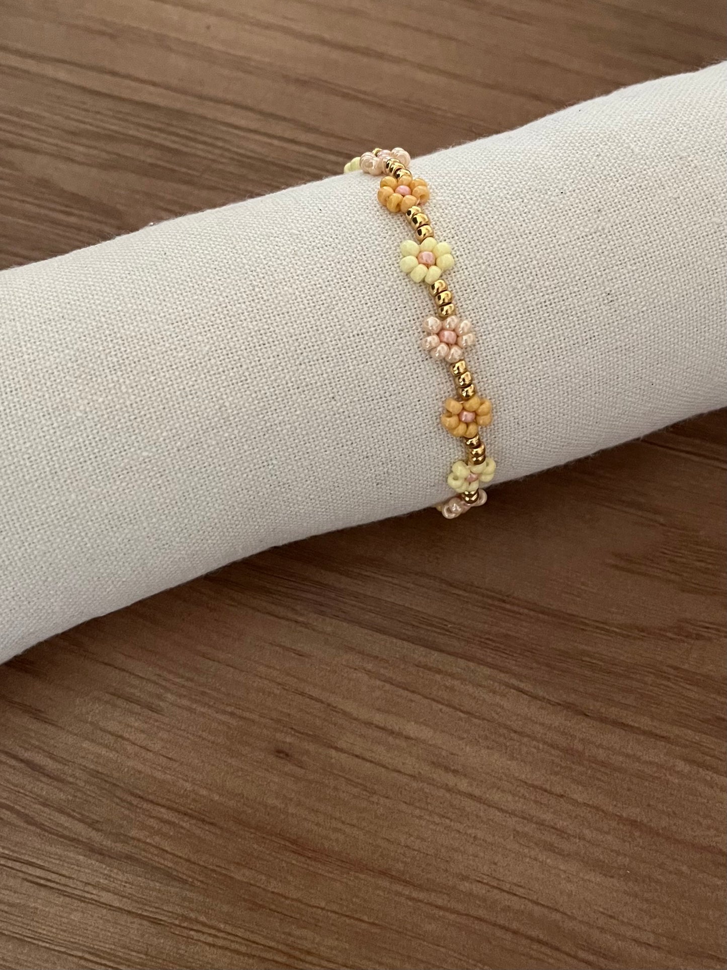 Daisy Bracelet - color mix