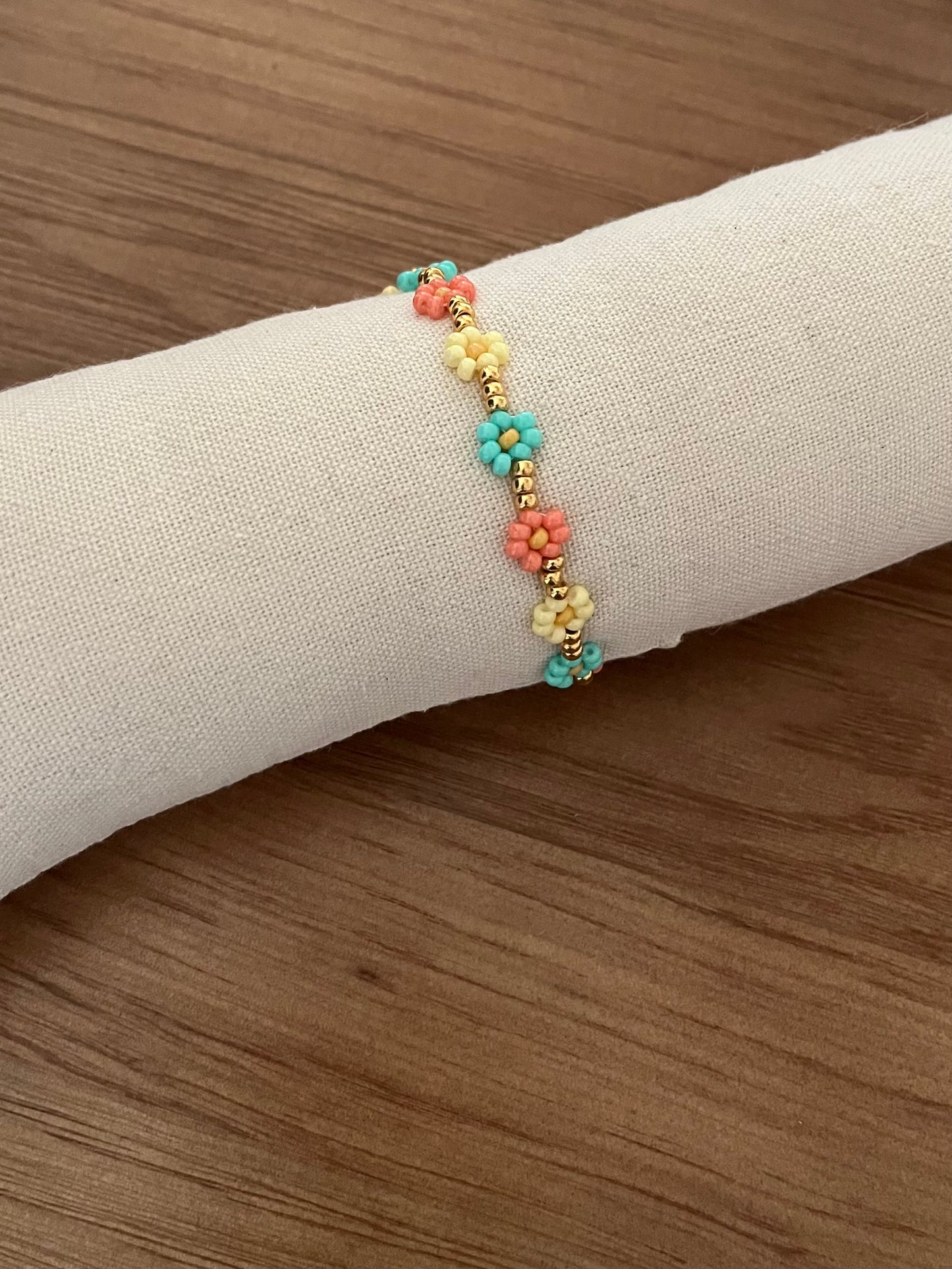 Daisy Bracelet - color mix