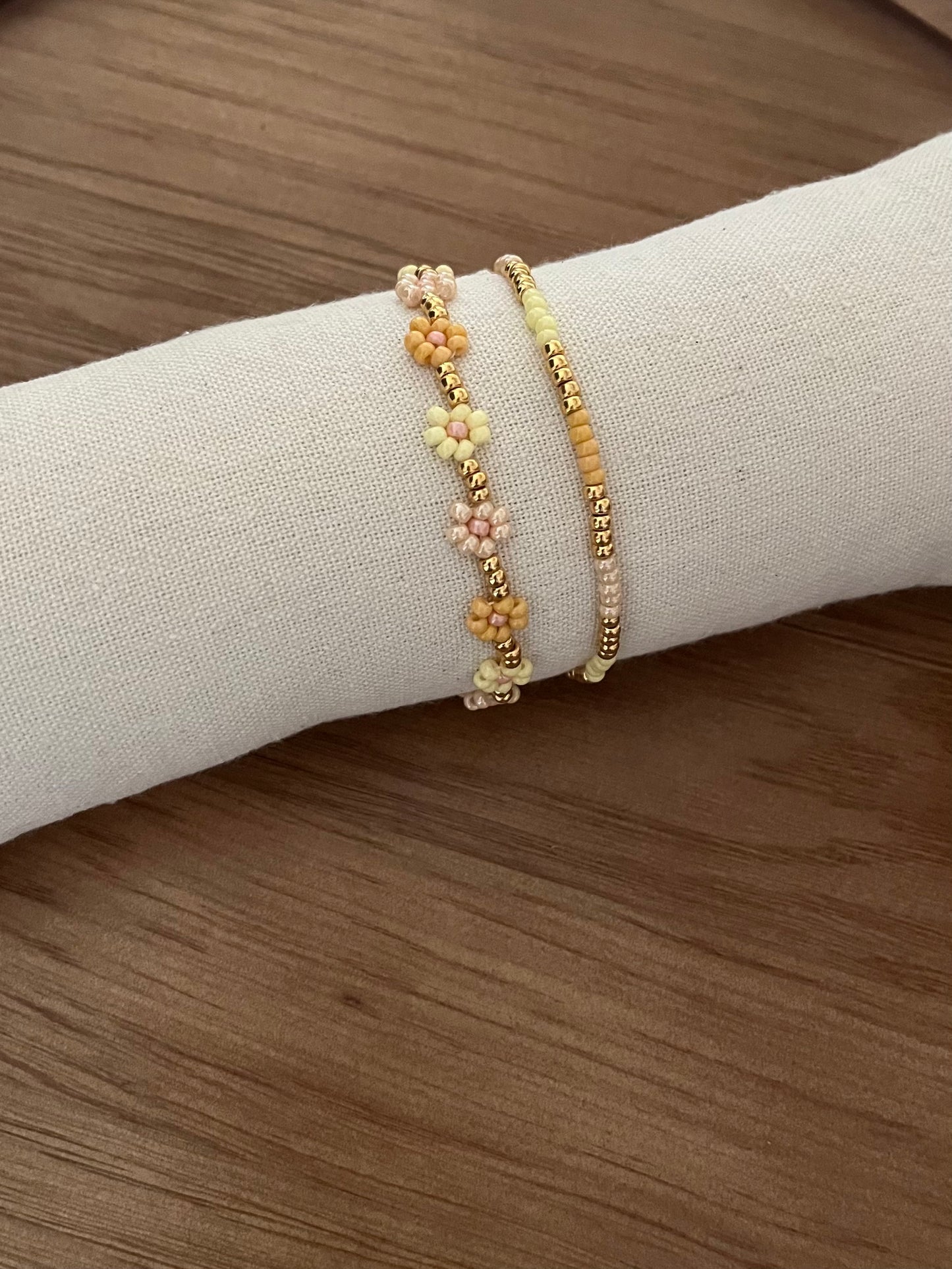 Daisy Bracelet - color mix