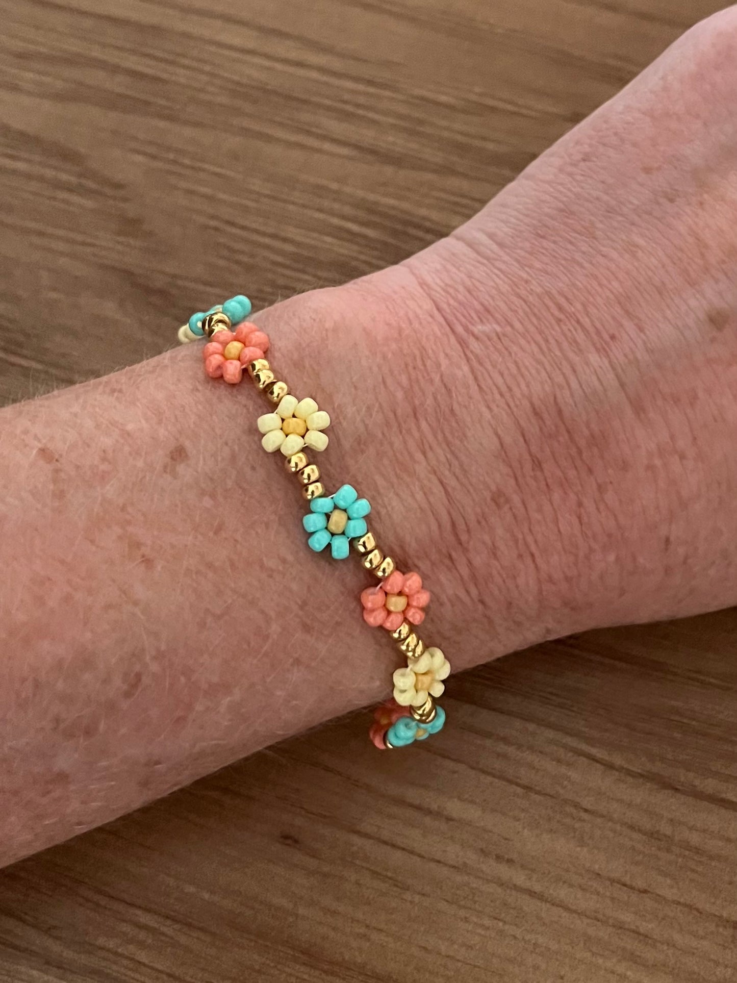 Daisy Bracelet - color mix