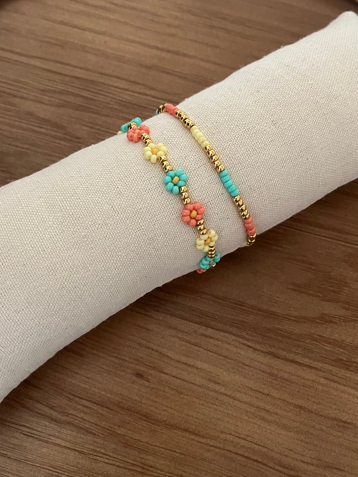 Daisy Bracelet - color mix